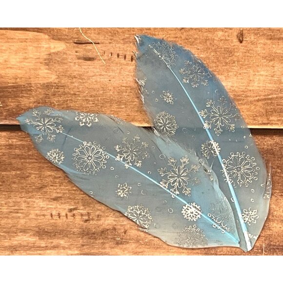 ArtMinds BLUE SNOWFLAKE Stenciled Feathers 3 PACKS 279692 HOLIDAY - Picture 1 of 3